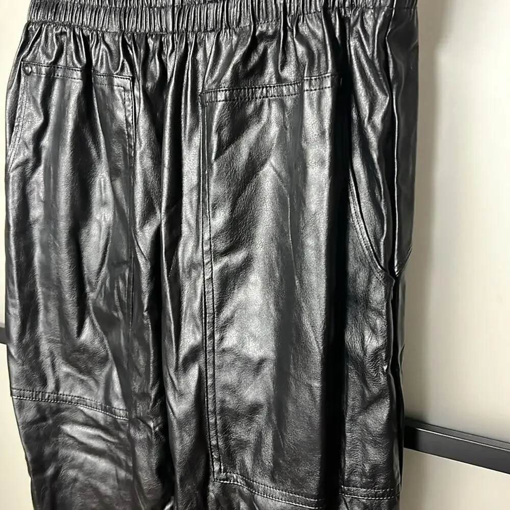 NWT Heroine Sport Downtown Jogger Size Medium